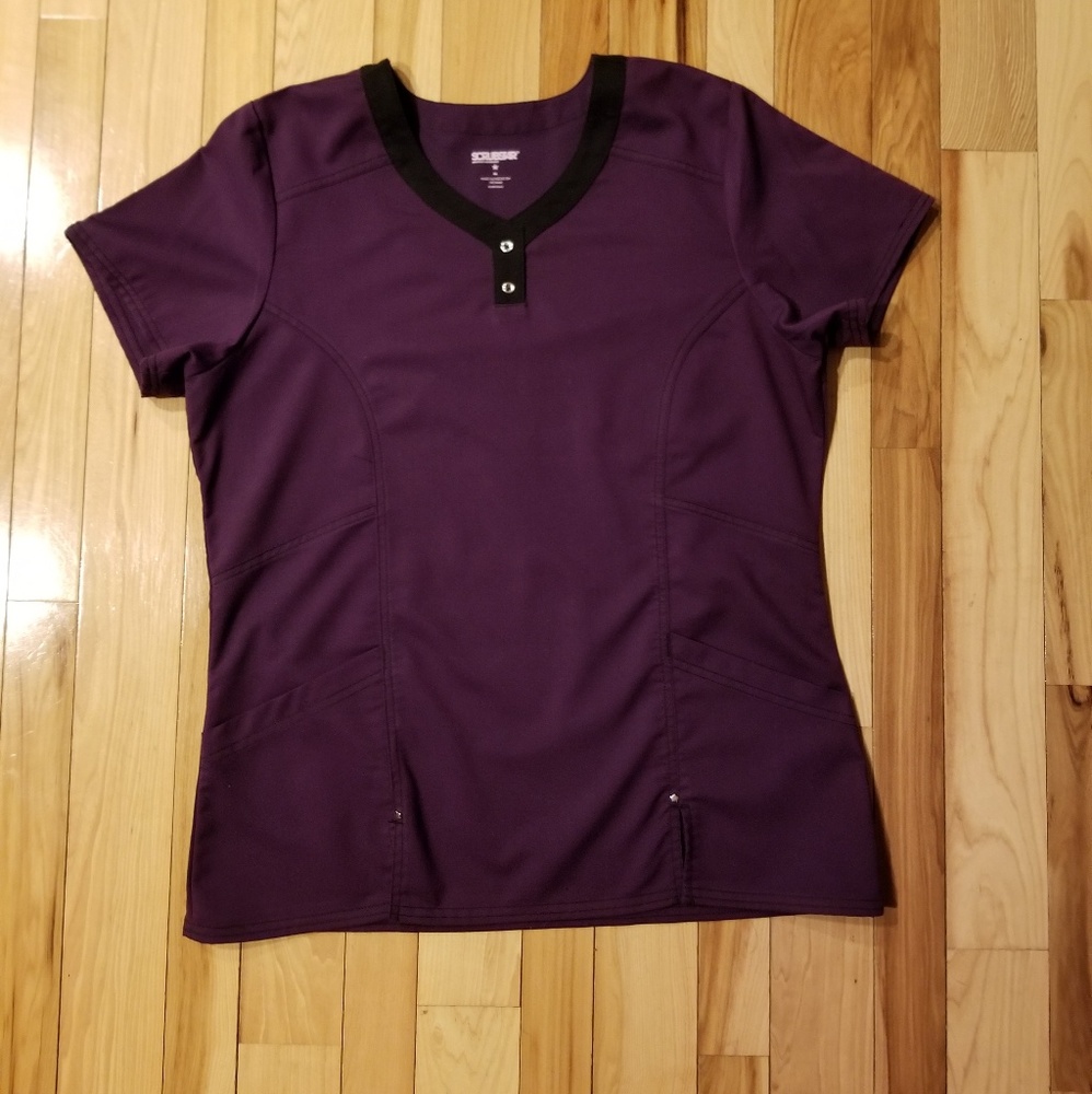 **SCRUB TOP**